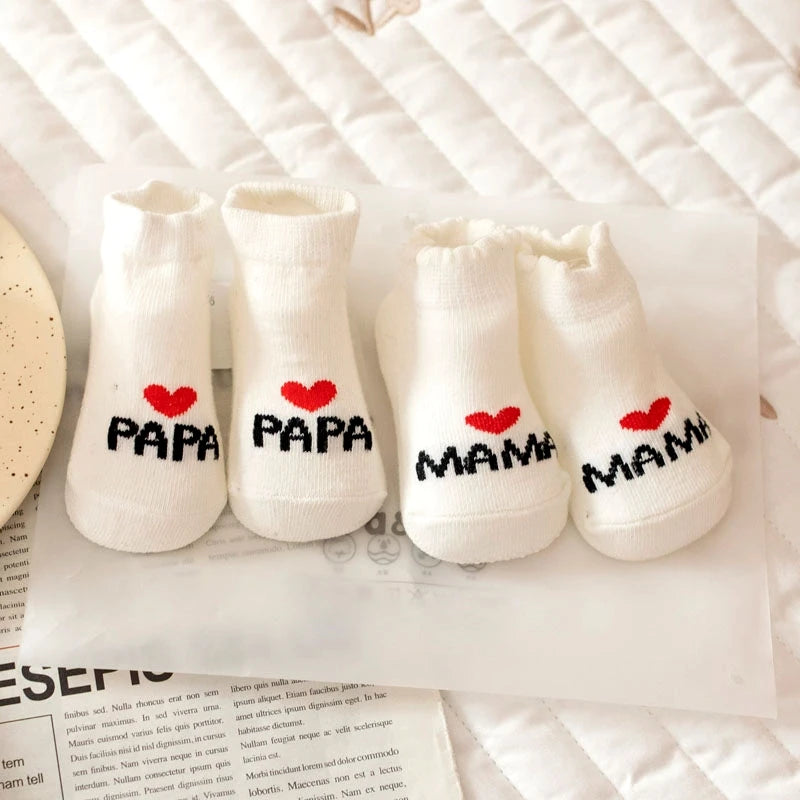 2Pairs Newborn Baby Girls Boys Socks White Cute Love MAMA PAPA Bebe Cotton Socks Gift Toddler Crew Socks Pack Design